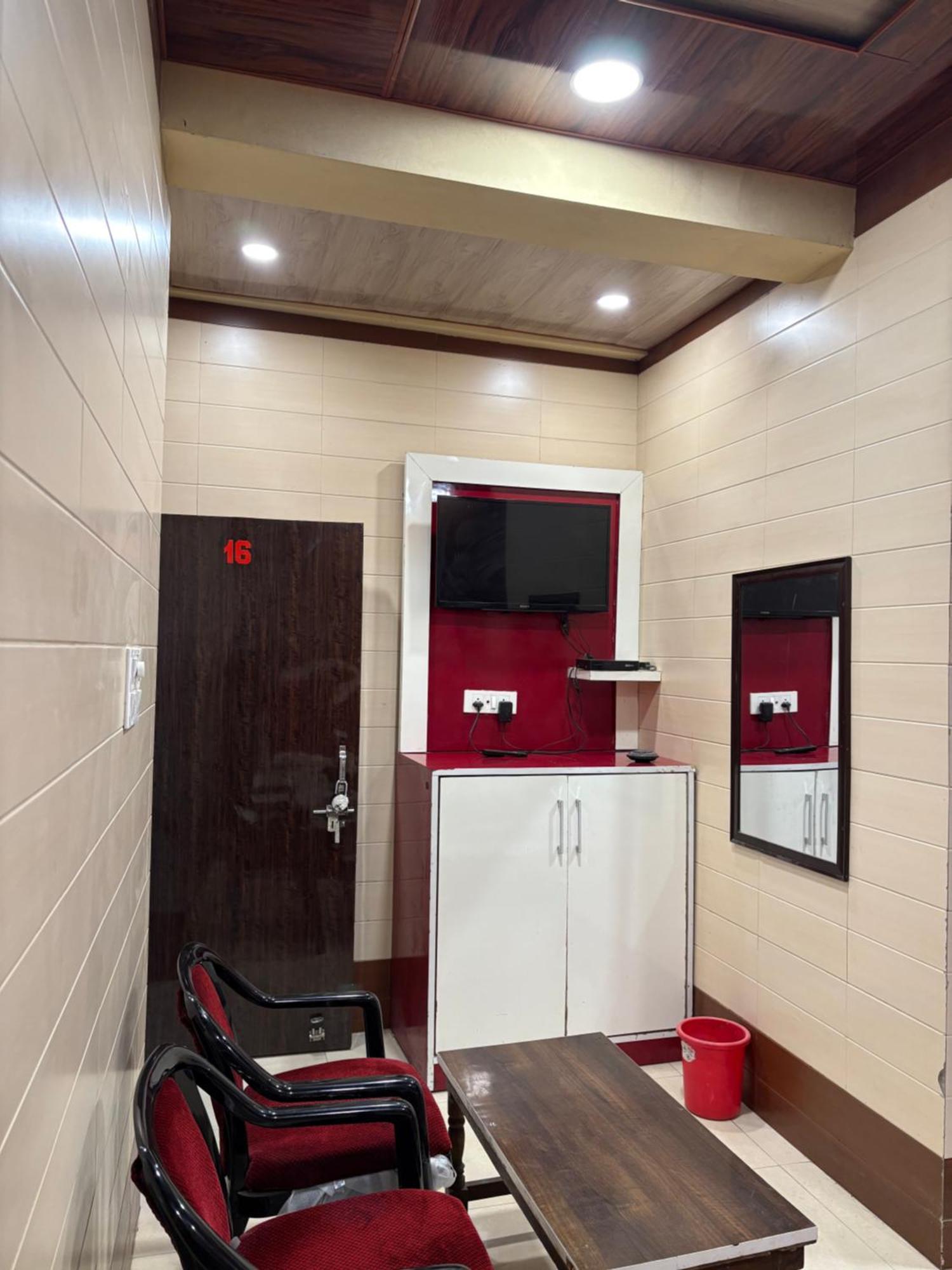 Dream Land Hotel جامو المظهر الخارجي الصورة